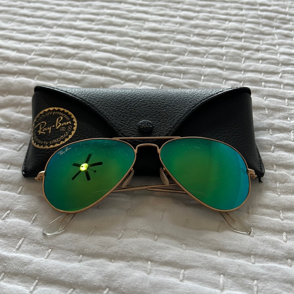 Blue/green aviator ray bans